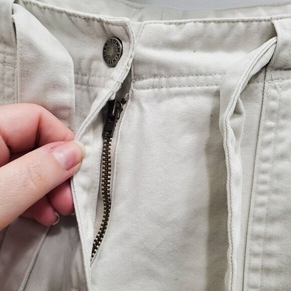 Tommy Hilfiger Women's Y2K Beige Cotton Belted Waist Crops Cropped Khakis Sz 2 - Picture 3 of 8